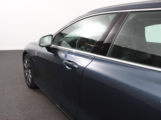 Volvo V60 2.0 T6 Recharge AWD Business Pro | DEMO ! | Climate control Cruise control adaptieve Navigatie Parkeersensoren Keyless Apple Carplay/ Android Auto Demo Trekhaak