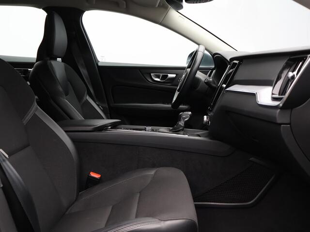 Volvo V60 2.0 T4 Momentum Pro