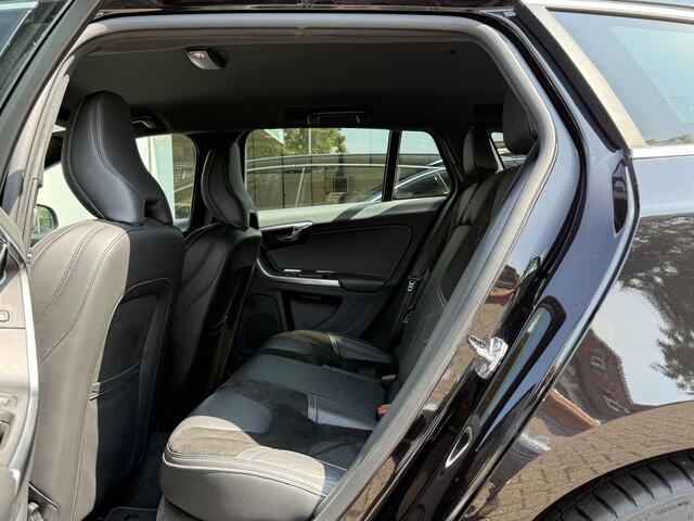 Volvo V60 1.5 T3 R-Design Aut. |Navi|Xenon|Trekhaak|