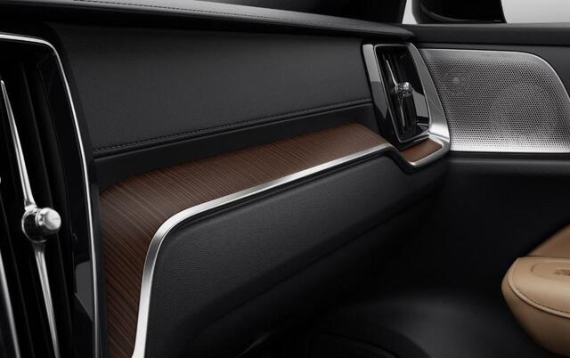 Volvo V60 2.0 T6 Plug-in hybrid AWD Ultra Dark | Bowers & Wilkins | Massage | Stoel ventilatie + Verwarming | Panorama Schuifdak | HUD | Adaptieve Cruise | BLIS | 360° Camera |