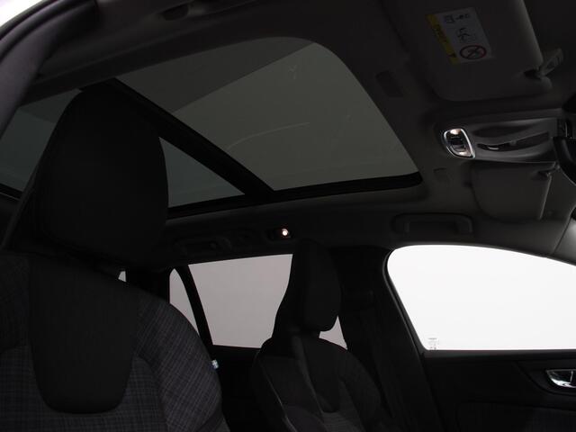 Volvo V60 2.0 T6 Aut. Recharge AWD Inscription 340 PK | Panoramadak Airco|ECC LED Light Pack Winter Pack Elekt. Stoelen + Memory Privacy Glass Cruise Control 18" Multispaak PDC VA + Camera