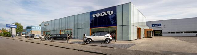 Volvo V60 T6 Recharge AWD Plus Dark - Panorama/schuifdak - IntelliSafe Assist & Surround - 360º Camera - Harman/Kardon audio - Verwarmde voorstoelen, stuur & achterbank - Parkeersensoren voor & achter - Elektr. bedienb. voorstoelen met geheugen - Elektr. inklapbare