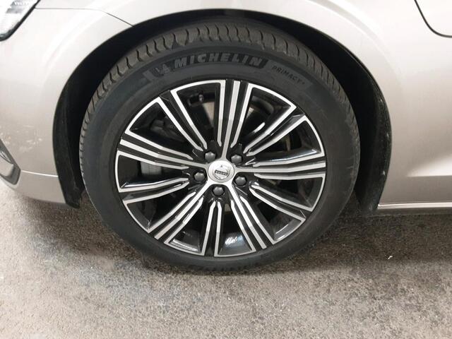 Volvo V60 2.0 T8 Recharge AWD Inscription | Wordt verwacht | Pano | Trekhaak | Massagestoelen | 392 PK!