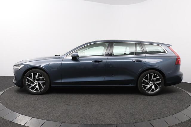 Volvo V60 2.0 T6 Twin Engine AWD Momentum Pro