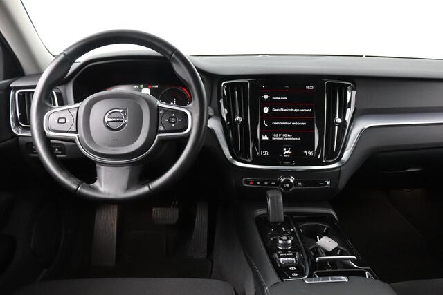 Volvo V60 2.0 T6 Twin Engine AWD Momentum Pro