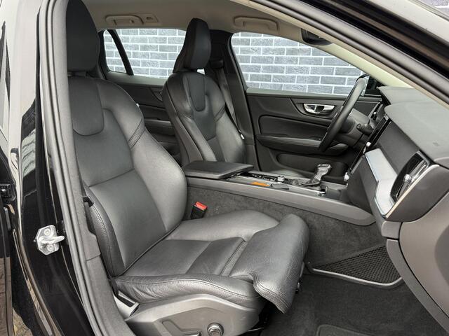 Volvo V60 2.0 T4 Momentum Pro | Trekhaak | Adaptieve Cruise Controle | Blis | Leder | Stoel + stuur verwarming | Standkachel | Camera |