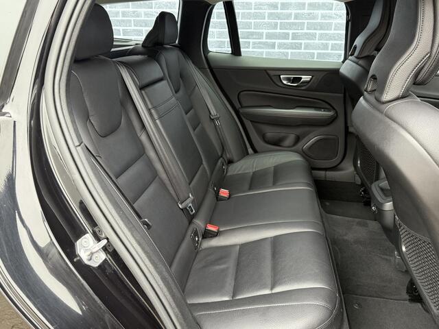 Volvo V60 2.0 T4 Momentum Pro | Trekhaak | Adaptieve Cruise Controle | Blis | Leder | Stoel + stuur verwarming | Standkachel | Camera |