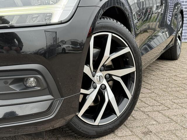 Volvo V60 2.0 T4 Momentum Pro | Trekhaak | Adaptieve Cruise Controle | Blis | Leder | Stoel + stuur verwarming | Standkachel | Camera |