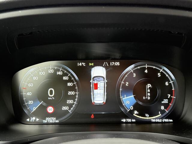 Volvo V60 2.0 T4 Momentum Pro | Trekhaak | Adaptieve Cruise Controle | Blis | Leder | Stoel + stuur verwarming | Standkachel | Camera |