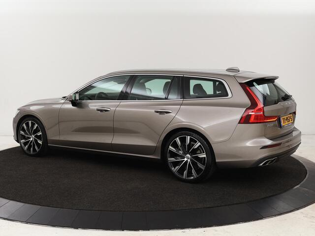 Volvo V60 2.0 T5 Momentum | Leder | Trekhaak | Stoelverwarming | LMV 20 inch | Harman/Kardon | Adaptive cruise | DAB+