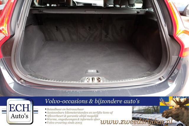 Volvo V60 2.0 152 pk T3 R-Design, Navi, Xenon, 18 inch, Stoelverwarming