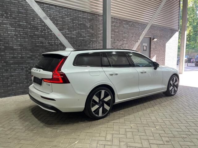Volvo V60 T6 Plug-in hybrid Ultra Dark | Long Range | Head-Up | Panoramadak | ACC | 360° Camera | Trekhaak