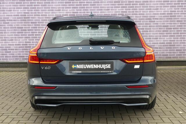 Volvo V60 T6 Recharge AWD Ultimate Dark | Long Range | Google Maps navigatie | Head-Up Display | Lederen Bekleding | Schuif-/Kanteldak | 360 Camera | Elek. Stoelen | Memory | Zitverlenging | Harman Kardon Audio | Stuur-/Stoelverwarming Voor + Achter | Elek. Achterk