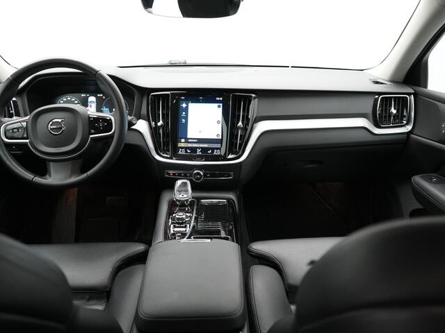 Volvo V60 2.0 T8 Recharge AWD Inscription Plug In Hybrid PHEV | 340pk Dealer O.H PHEV | Cruise | Lederen portstoelen Memory | BLIS | 360 Camera | Keyless | Pilot Assist | Apple Carplay |