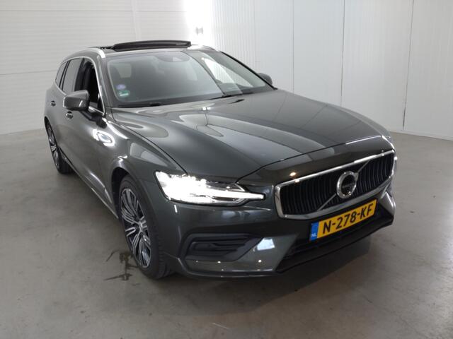 Volvo V60 2.0 B3 Momentum Business | Verwacht | Trekhaak | Pano | Head-up | 360 camera |