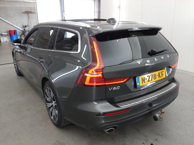 Volvo V60 2.0 B3 Momentum Business | Verwacht | Trekhaak | Pano | Head-up | 360 camera |