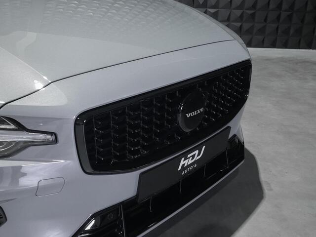 Volvo V60 2.0 T8 Plug-in hybrid AWD Plus Dark 455pk! | Pano | 19"| ACC | Trekh.| Memo | Camera |