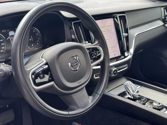 Volvo V60 2.0 B3 Inscription / Elektrische trekhaak / pan. dak / harman kardon / Apple carplay