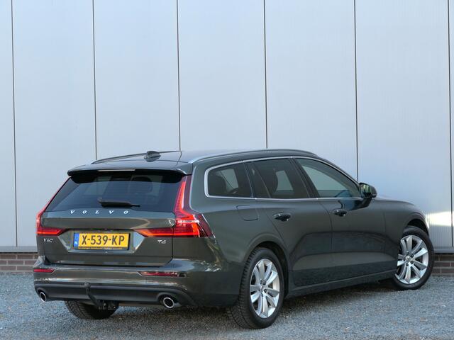 Volvo V60 T4 AUT Momentum Pro 12 MND garantie Apple CarPlay / Achteruitrijcamera / Stoelverwarming