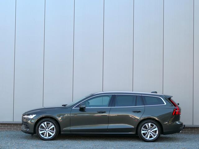 Volvo V60 T4 AUT Momentum Pro 12 MND garantie Apple CarPlay / Achteruitrijcamera / Stoelverwarming