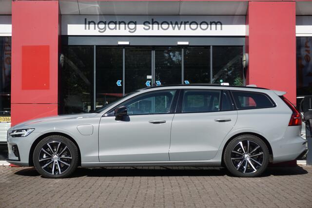 Volvo V60 2.0 T6 Plug-in hybrid AWD Plus Dark | Origineel NL | Harman/Kardon | Trekhaak | 360° Camera | Panoramadak | Winter Pakket | ACC |