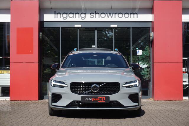 Volvo V60 2.0 T6 Plug-in hybrid AWD Plus Dark | Origineel NL | Harman/Kardon | Trekhaak | 360° Camera | Panoramadak | Winter Pakket | ACC |