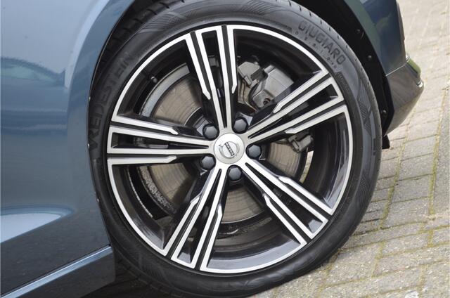 Volvo V60 2.0 T5 Inscription Pilot Assist | Memory stoel | Leer | Trekhaak wegklap | Stoelverwarming | Hout inleg | a.Camera | Carplay