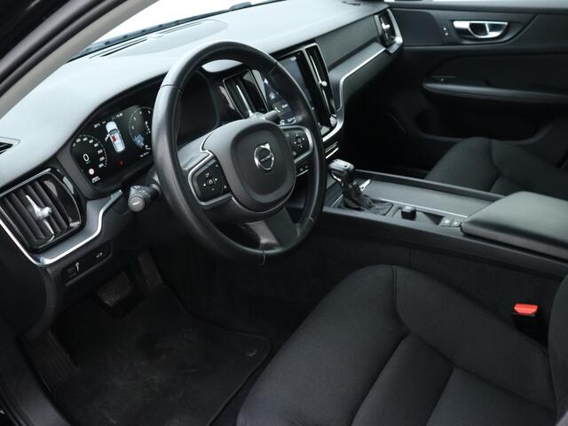 Volvo V60 2.0 T4 Momentum Pro | Climate pack