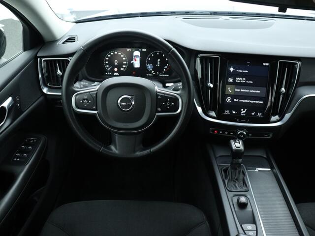 Volvo V60 2.0 T4 Momentum Pro | Climate pack
