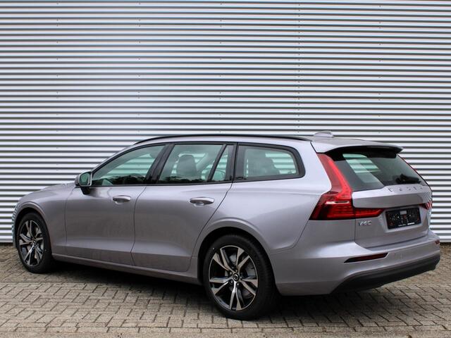 Volvo V60 2.0 B4 Essential Bright Automaat / Driver Awareness / Parking Pack / Aurora Silver / 18" velgen / Climate Pack