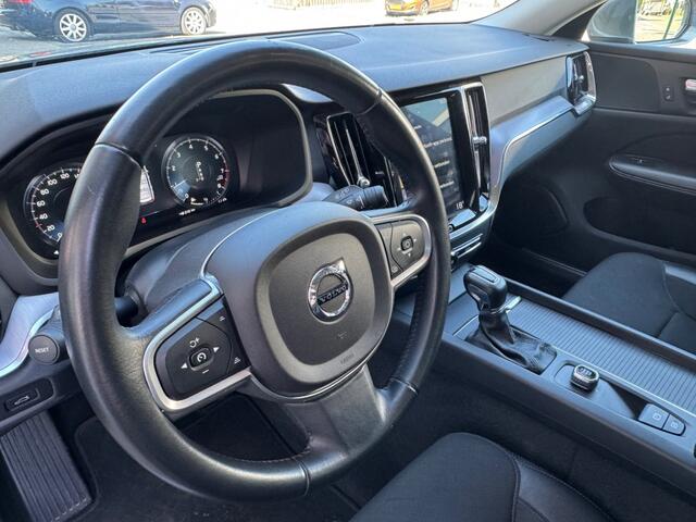 Volvo V60 2.0 T5 184kW Momentum