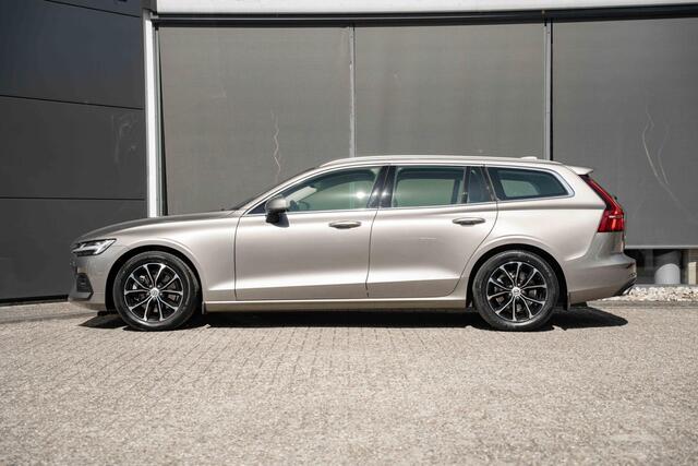 Volvo V60 B3 Automaat Business Pro | Verwarmbare Voorstoelen | Achteruitrijcamera | Verwarmbare Voorruit | 17" Lichtmetalen Velgen | Adaptieve Cruise Control | Dodehoekdetectie Met Correctie | Parkeersensoren | Verwarmbaar Stuurwiel