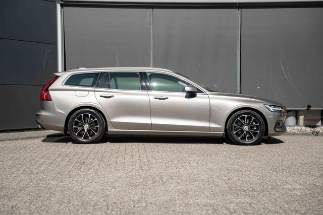 Volvo V60 B3 Automaat Business Pro | Verwarmbare Voorstoelen | Achteruitrijcamera | Verwarmbare Voorruit | 17" Lichtmetalen Velgen | Adaptieve Cruise Control | Dodehoekdetectie Met Correctie | Parkeersensoren | Verwarmbaar Stuurwiel