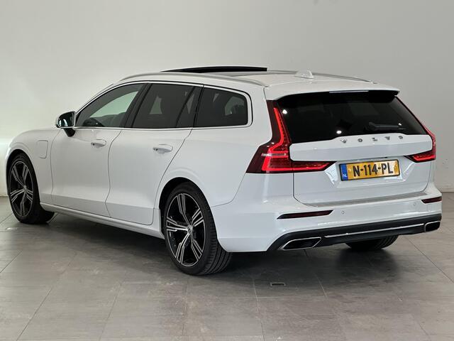 Volvo V60 2.0 T6 Recharge AWD Inscription | Leder | Panoramadak | Harman Kardon | Lichtmetalen velgen 19" | Trekhaak elektrisch wegklapbaar | Apple Carplay/Android Auto | NL-auto!