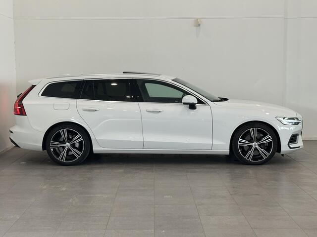 Volvo V60 2.0 T6 Recharge AWD Inscription | Leder | Panoramadak | Harman Kardon | Lichtmetalen velgen 19" | Trekhaak elektrisch wegklapbaar | Apple Carplay/Android Auto | NL-auto!