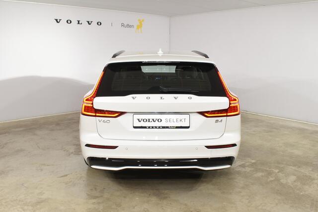 Volvo V60 B4 211PK Automaat Plus Dark / Driver assist / Moritz lederen bekleding / Elektrische stoelen / DAB+ / Google Navigatie