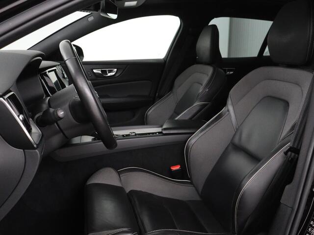 Volvo V60 2.0 T4 R-Design | Panoramadak | Stoelverwarming | Head-Up | Camera | Carplay | Half leder | Adaptive cruise | Navigatie | Memory | Full LED