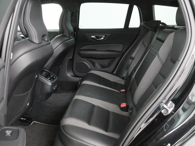 Volvo V60 2.0 T4 R-Design | Panoramadak | Stoelverwarming | Head-Up | Camera | Carplay | Half leder | Adaptive cruise | Navigatie | Memory | Full LED