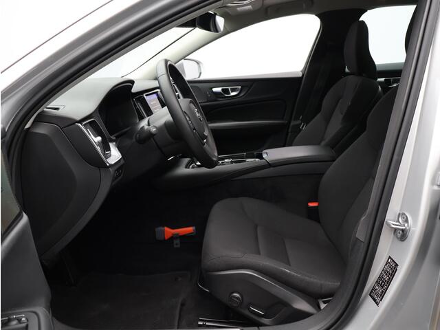 Volvo V60 2.0 T6 Recharge AWD Inscription Expression / Trekhaak / Panoramadak / Harman Kardon / Adaptive Cruise / Keyless / Parkeercamera /