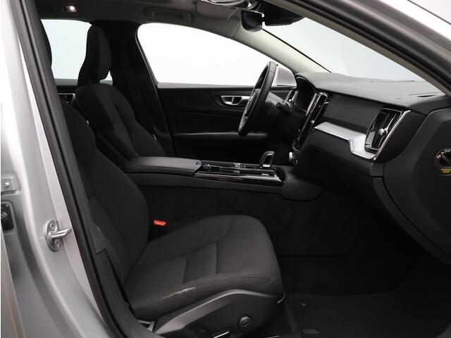 Volvo V60 2.0 T6 Recharge AWD Inscription Expression / Trekhaak / Panoramadak / Harman Kardon / Adaptive Cruise / Keyless / Parkeercamera /