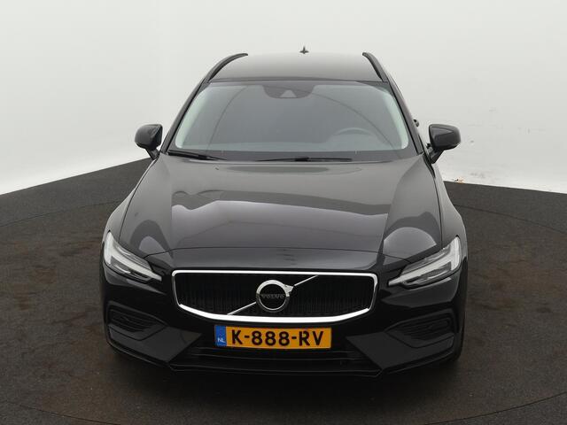 Volvo V60 B3 Momentum Advantage AUTOMAAT | Navigatie | Trekhaak | Camera