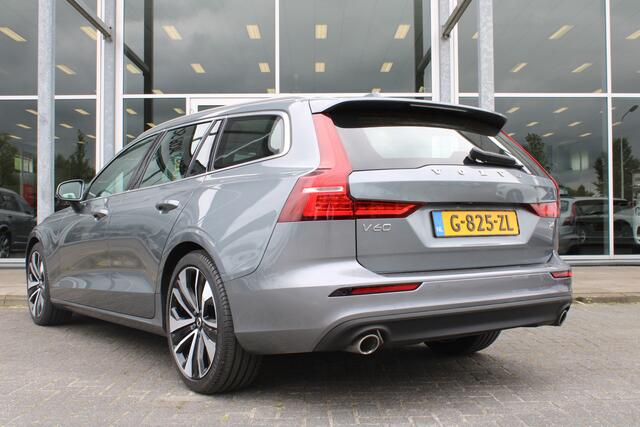 Volvo V60 T4 Automaat Momentum Pro | Verw. Stoelen & stuurwiel | 19" LMV | Verw. Achterbank | Standkachel