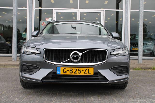 Volvo V60 T4 Automaat Momentum Pro | Verw. Stoelen & stuurwiel | 19" LMV | Verw. Achterbank | Standkachel
