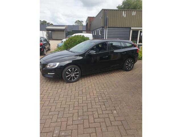 Volvo V60 2.0 T3 Polar+ Dynamic Leer, stoel- en stuurverwarming!