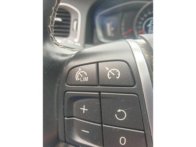 Volvo V60 2.0 T3 Polar+ Dynamic Leer, stoel- en stuurverwarming!