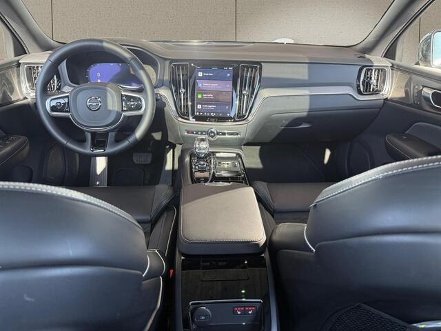 Volvo V60 2.0 T6 Plug-in hybrid AWD Plus Dark | Trekhaak | Panoramadak | Sportstoelen | Harman/Kardon |