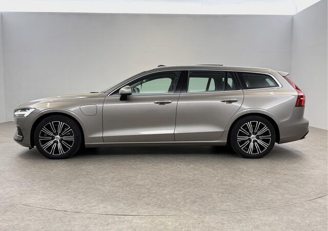 Volvo V60 2.0 T8 Twin Engine AWD Inscription 304PK Pano Harman/Kardon Trekhaak Memory Head-up LED Virtual Stoelverwarming/Stoelventilatie Cruise Carplay Camera Navi 18"LMV