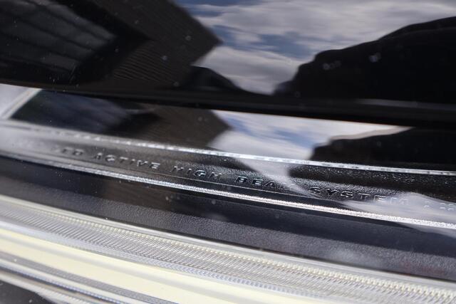 Volvo V60 T8 Recharge AWD R-Design | Trekhaak | Dealer onderhouden l Long Range