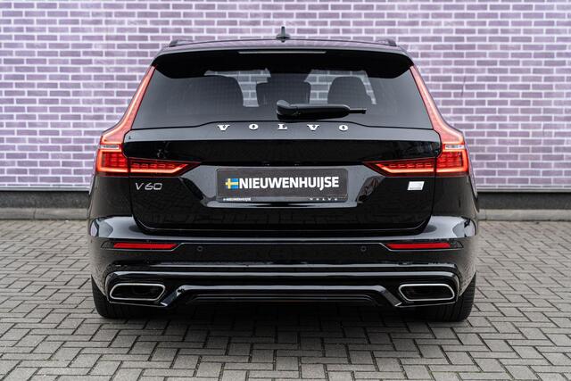Volvo V60 T6 Plug-in hybrid Long Range AWD Plus Dark | Longe Range | 360 Camera | Sportstoelen | Adaptieve Cruise | Stoel-/Stuurverwarming | Memory | Verwarmbare voorruit | Getint Glas | Park Assist | Elek. Achterklep | 19" LM