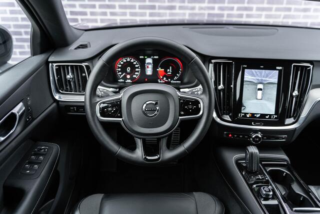 Volvo V60 T6 Plug-in hybrid Long Range AWD Plus Dark | Longe Range | 360 Camera | Sportstoelen | Adaptieve Cruise | Stoel-/Stuurverwarming | Memory | Verwarmbare voorruit | Getint Glas | Park Assist | Elek. Achterklep | 19" LM